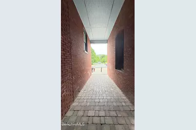 47 Park St, Adams, MA 01220 - Photo 7