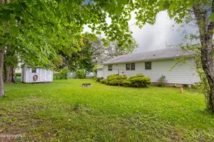 580 Elm St, Pittsfield, MA 01201 - Photo 25