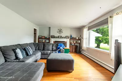 580 Elm St, Pittsfield, MA 01201 - Photo 5