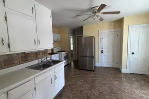 146 Prospect St, North Adams, MA 01247 - Photo 5