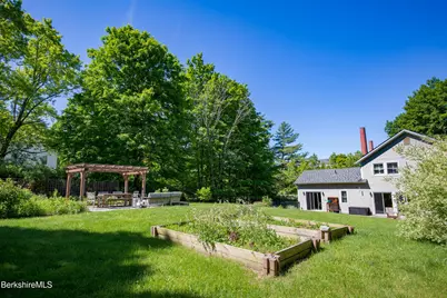 298 Park St, Great Barrington, MA 01230 - Photo 35