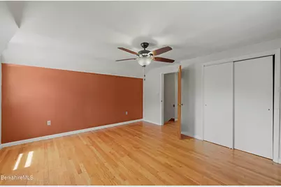 28 Calumet St, Pittsfield, MA 01201 - Photo 33