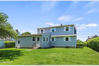 28 Calumet St, Pittsfield, MA 01201 - Photo 35