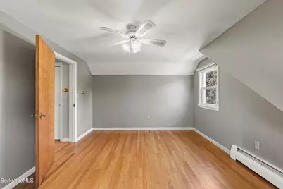 28 Calumet St, Pittsfield, MA 01201 - Photo 31