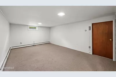 28 Calumet St, Pittsfield, MA 01201 - Photo 41