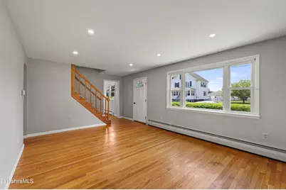 28 Calumet St, Pittsfield, MA 01201 - Photo 7