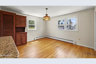 28 Calumet St, Pittsfield, MA 01201 - Photo 11