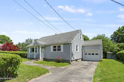 28 Calumet St, Pittsfield, MA 01201 - Photo 1