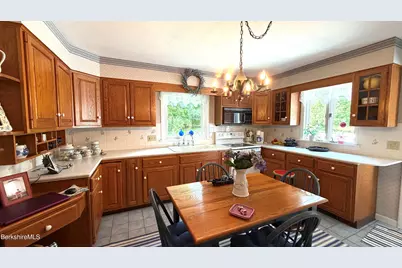 77 Middle Rd, Clarksburg, MA 01247 - Photo 9