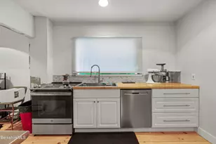 281 Walnut St, North Adams, MA 01247 - Photo 15
