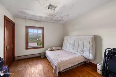 281 Walnut St, North Adams, MA 01247 - Photo 23