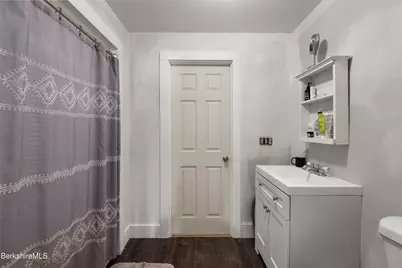 281 Walnut St, North Adams, MA 01247 - Photo 17