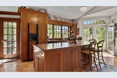 1571 Pleasant St, Lee, MA 01238 - Photo 15