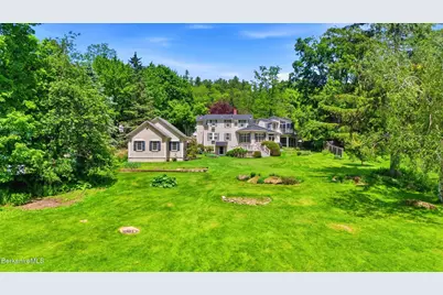 1571 Pleasant St, Lee, MA 01238 - Photo 7