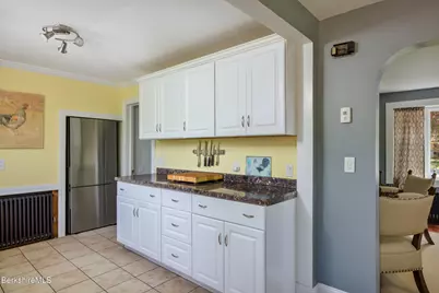 19 Roselyn Dr, Pittsfield, MA 01201 - Photo 13