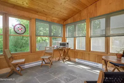 19 Roselyn Dr, Pittsfield, MA 01201 - Photo 27