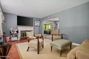 19 Roselyn Dr, Pittsfield, MA 01201 - Photo 3