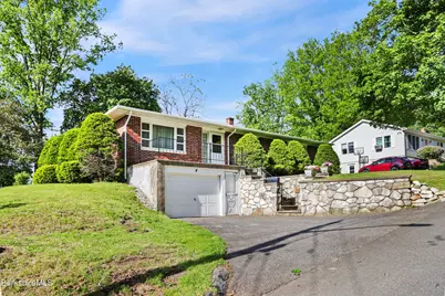 4 E Orchard Ter, Adams, MA 01220 - Photo 3
