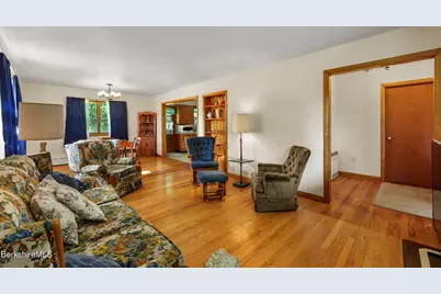 4 E Orchard Ter, Adams, MA 01220 - Photo 9