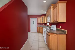 32 Hathaway St, North Adams, MA 01247 - Photo 7