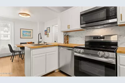3 Clarendon St, Pittsfield, MA 01201 - Photo 7