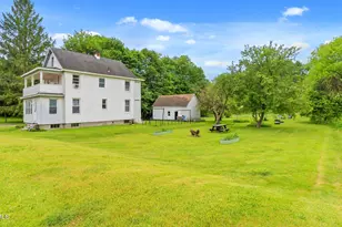 3 Clarendon St, Pittsfield, MA 01201 - Photo 3