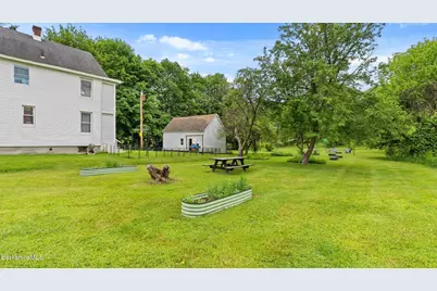 3 Clarendon St, Pittsfield, MA 01201 - Photo 39