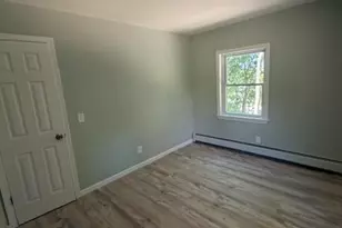 11 Hathaway St, North Adams, MA 01247 - Photo 15
