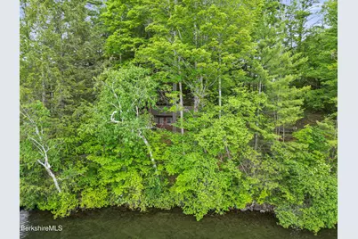 172 Blythewood Dr, Pittsfield, MA 01201 - Photo 3