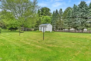 691 Crane Ave, Pittsfield, MA 01201 - Photo 21
