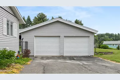 691 Crane Ave, Pittsfield, MA 01201 - Photo 3