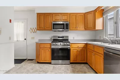 691 Crane Ave, Pittsfield, MA 01201 - Photo 5