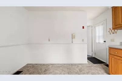 691 Crane Ave, Pittsfield, MA 01201 - Photo 7