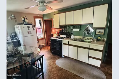 133 Front St, Great Barrington, MA 01236 - Photo 11