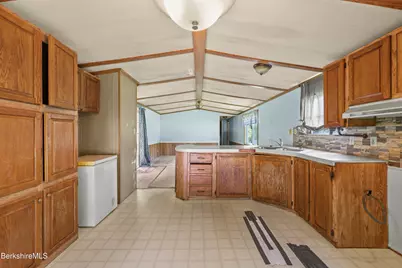 14 Alice Dr, Hinsdale, MA 01235 - Photo 13