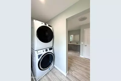 11 Hathaway St, North Adams, MA 01247 - Photo 25