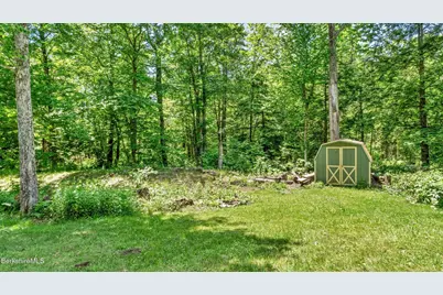 410 Long Bow Ln, Becket, MA 01223 - Photo 27
