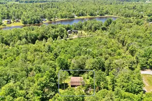 410 Long Bow Ln, Becket, MA 01223 - Photo 5