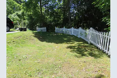 5 Bethel St, North Adams, MA 01247 - Photo 31