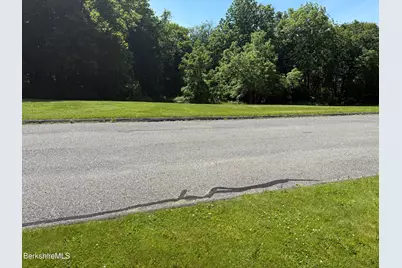 11 Kingsmont Ln, Adams, MA 01220 - Photo 3