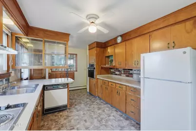 380 Cheshire Rd, Pittsfield, MA 01201 - Photo 11