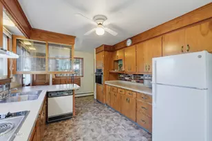380 Cheshire Rd, Pittsfield, MA 01201 - Photo 11