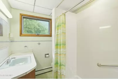 380 Cheshire Rd, Pittsfield, MA 01201 - Photo 17