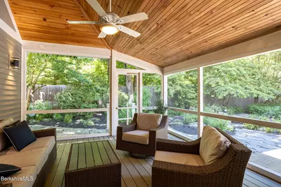 3 Cornwall Dr, Great Barrington, MA 01230 - Photo 37