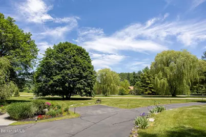 3 Cornwall Dr, Great Barrington, MA 01230 - Photo 7