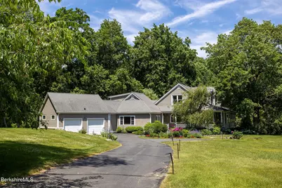 3 Cornwall Dr, Great Barrington, MA 01230 - Photo 1
