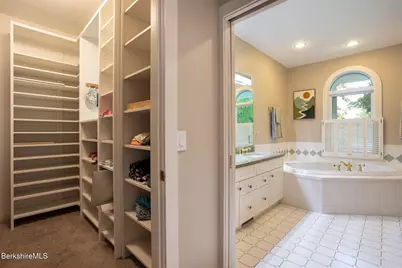 3 Cornwall Dr, Great Barrington, MA 01230 - Photo 37