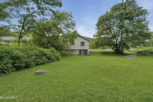 688 Cheshire Rd, Lanesborough, MA 01237 - Photo 33