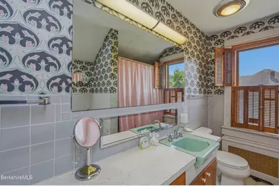 1121 North St, Pittsfield, MA 01201 - Photo 29