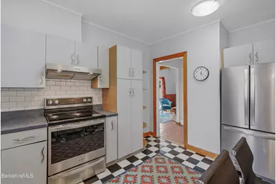 1121 North St, Pittsfield, MA 01201 - Photo 7